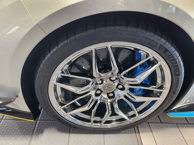 Used 2024 Chevrolet Corvette Z06 w/ Z07 Performance Package image 15
