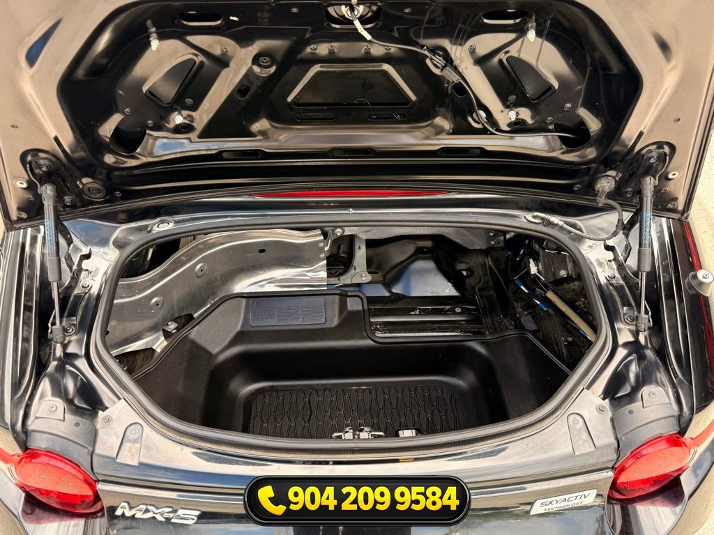 Used 2017 MAZDA MX-5 Miata Grand Touring RWD image 23