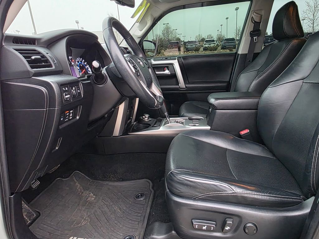 Used 2016 Toyota 4Runner 4WD image 24