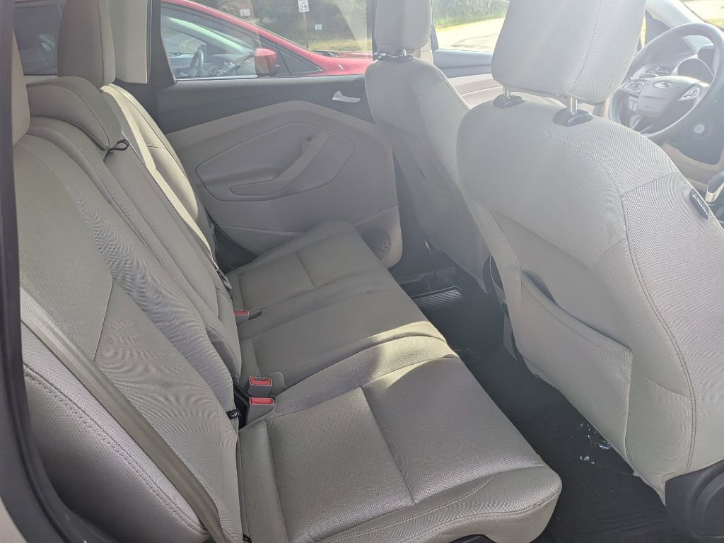 Used 2018 Ford Escape SE w/ SE Sync 3 Package AWD/4WD image 9
