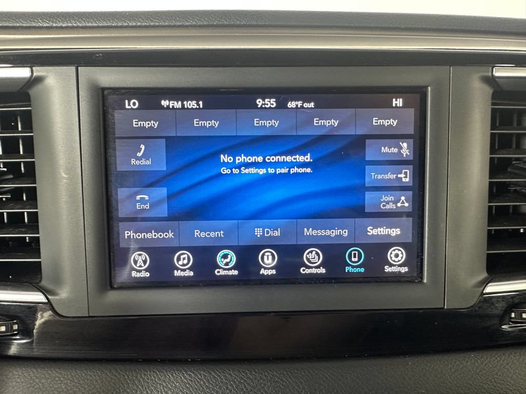 Used 2018 Chrysler Pacifica Touring-L FWD image 15