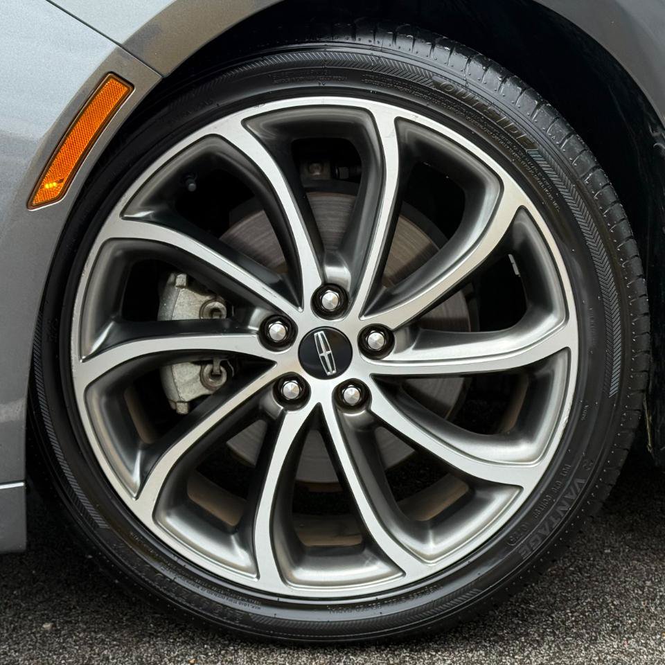 Used 2018 Lincoln MKZ Premiere w/ Magnetic Appearance Package FWD image 21