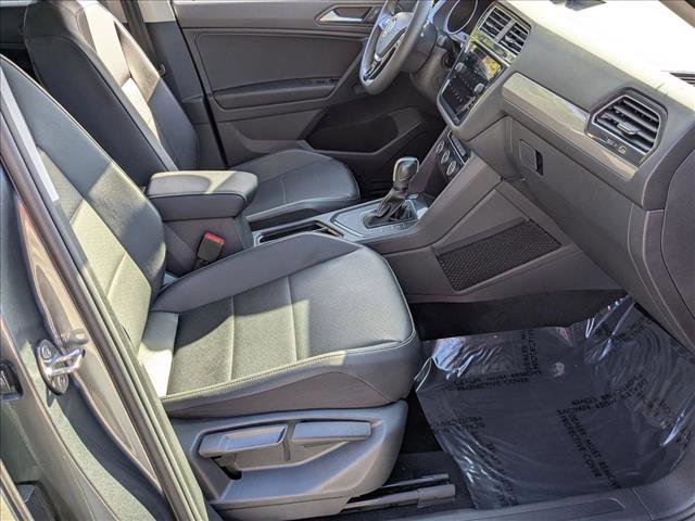 Used 2021 Volkswagen Tiguan SE FWD image 23