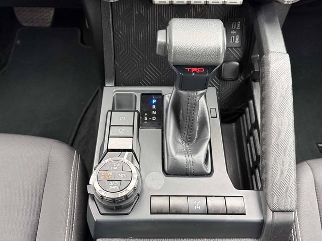 Used 2024 Toyota Tacoma TRD Off-Road AWD/4WD image 31