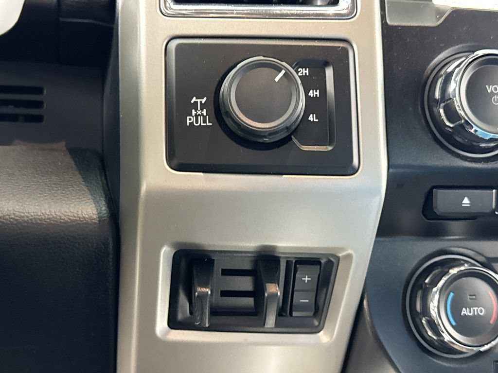 Used 2017 Ford F250 Lariat w/ Chrome Package AWD/4WD image 21