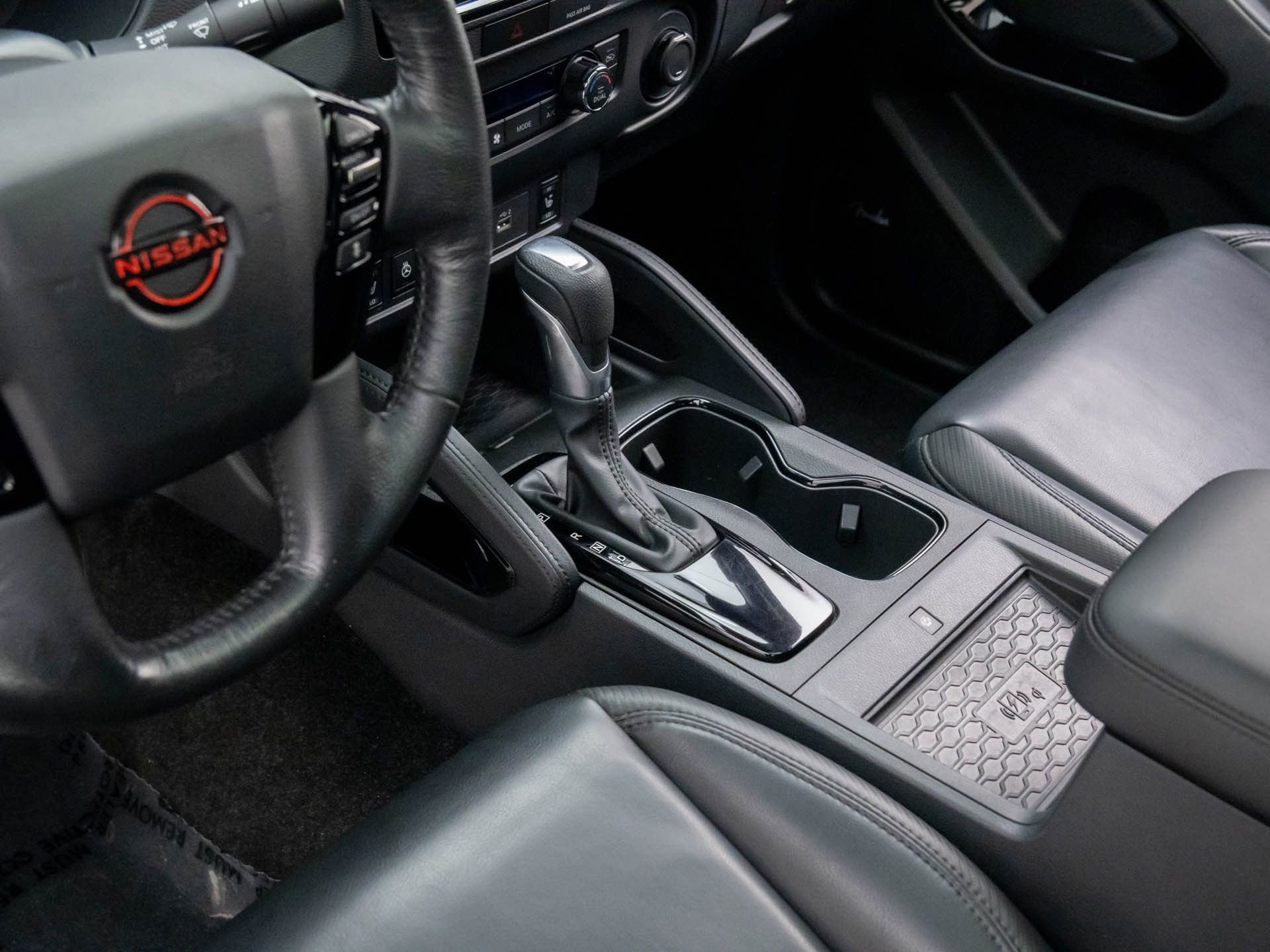 Used 2022 Nissan Frontier PRO-4X w/ Pro-4X Premium Package image 13