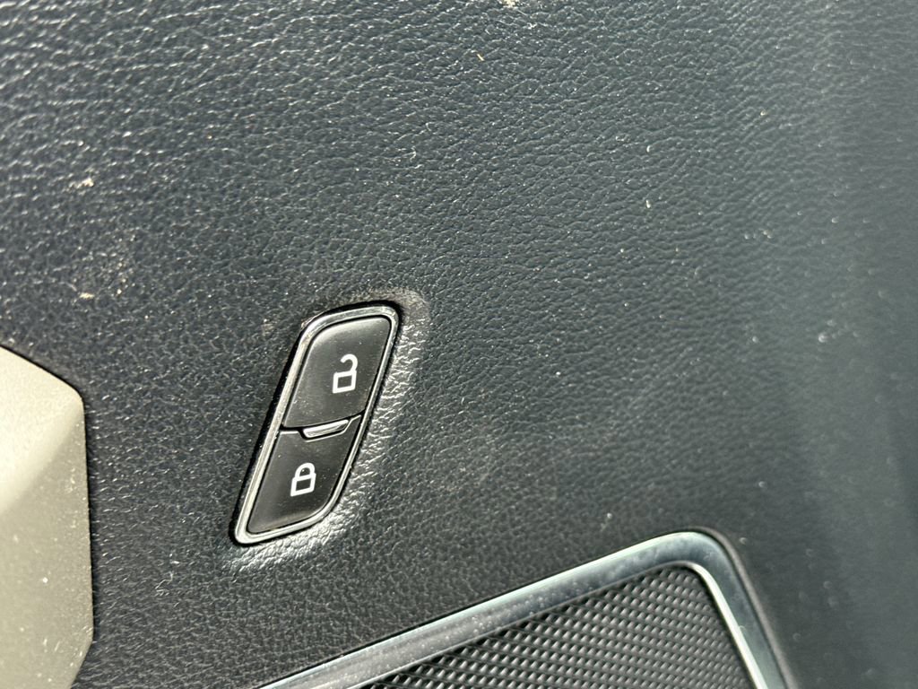 Used 2018 Ford F250 Lariat image 23