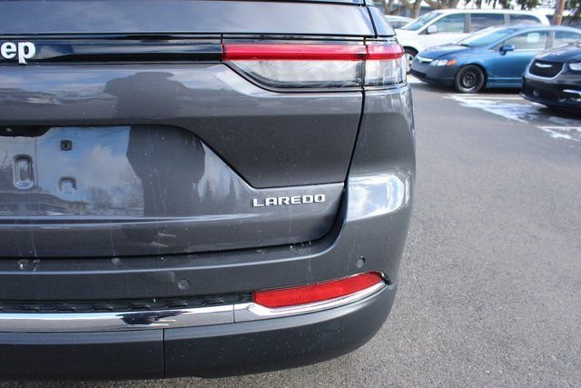 Used 2024 Jeep Grand Cherokee Laredo image 44