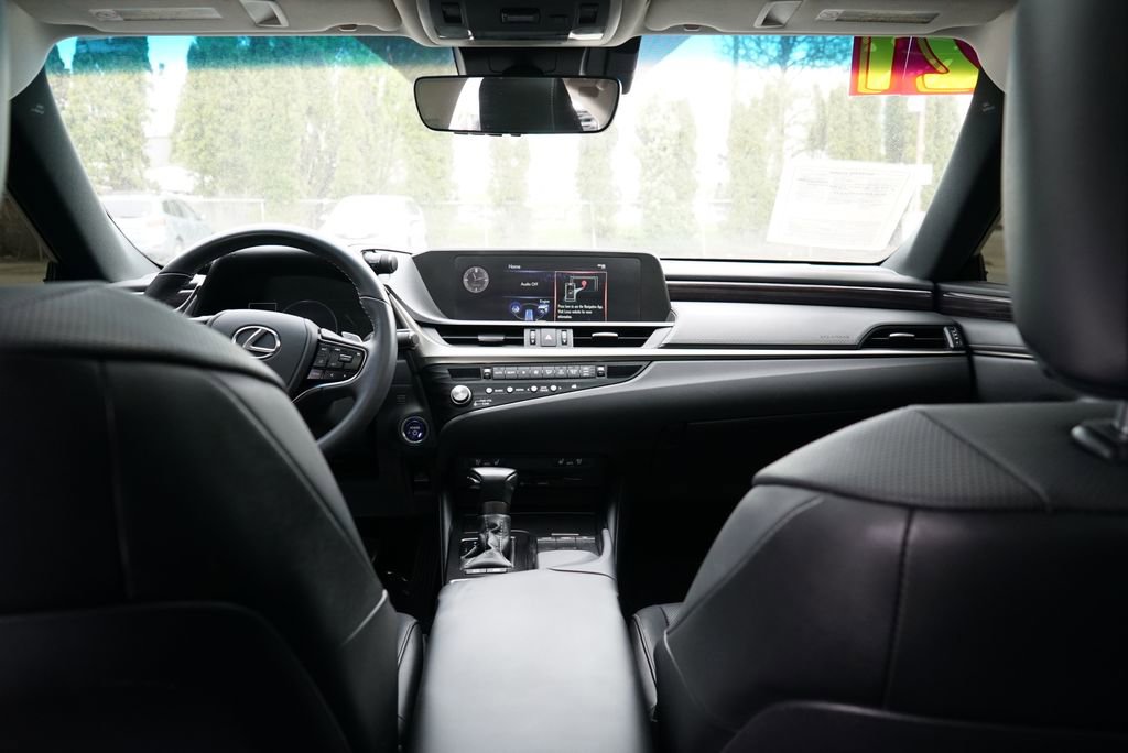 Used 2021 Lexus ES 300h w/ Premium Package FWD image 14