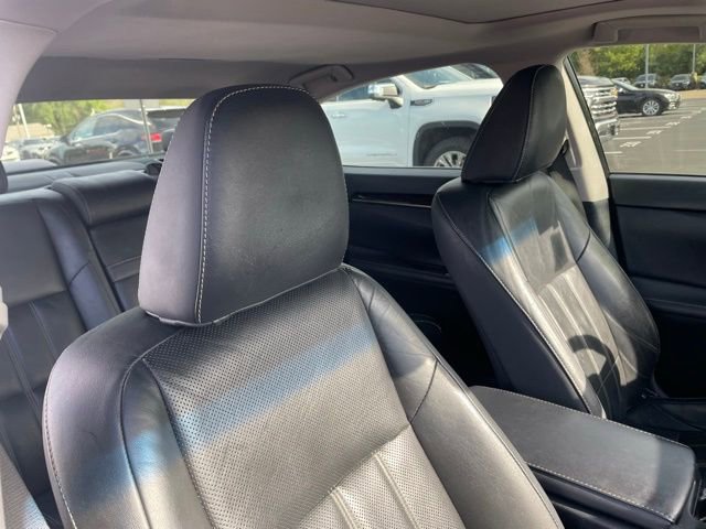 Used 2017 Lexus ES 300h w/ Luxury Package image 7