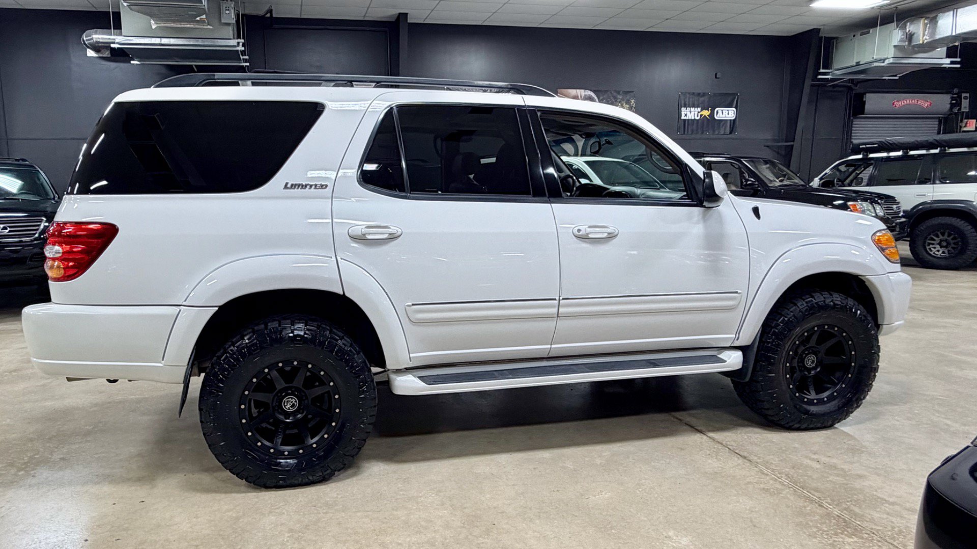 Used 2004 Toyota Sequoia Limited AWD/4WD image 6