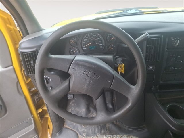 Used 2007 Chevrolet Express 3500 RWD image 12