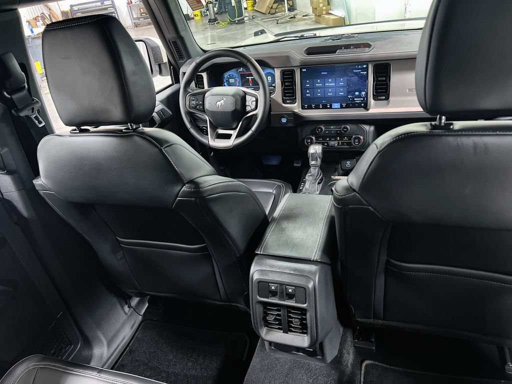 Used 2025 Ford Bronco Outer Banks AWD/4WD image 21