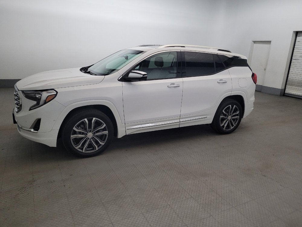 Used 2020 GMC Terrain Denali w/ Denali Premium Package AWD/4WD image 2