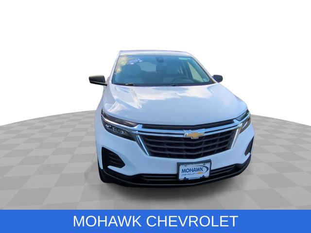 Used 2024 Chevrolet Equinox LS w/ LS Convenience Package AWD/4WD image 3