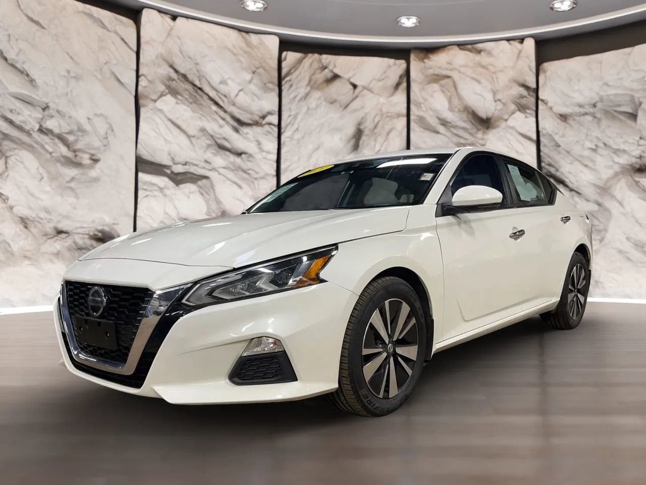 Used 2021 Nissan Altima 2.5 SV w/ SV Premium Package image 6