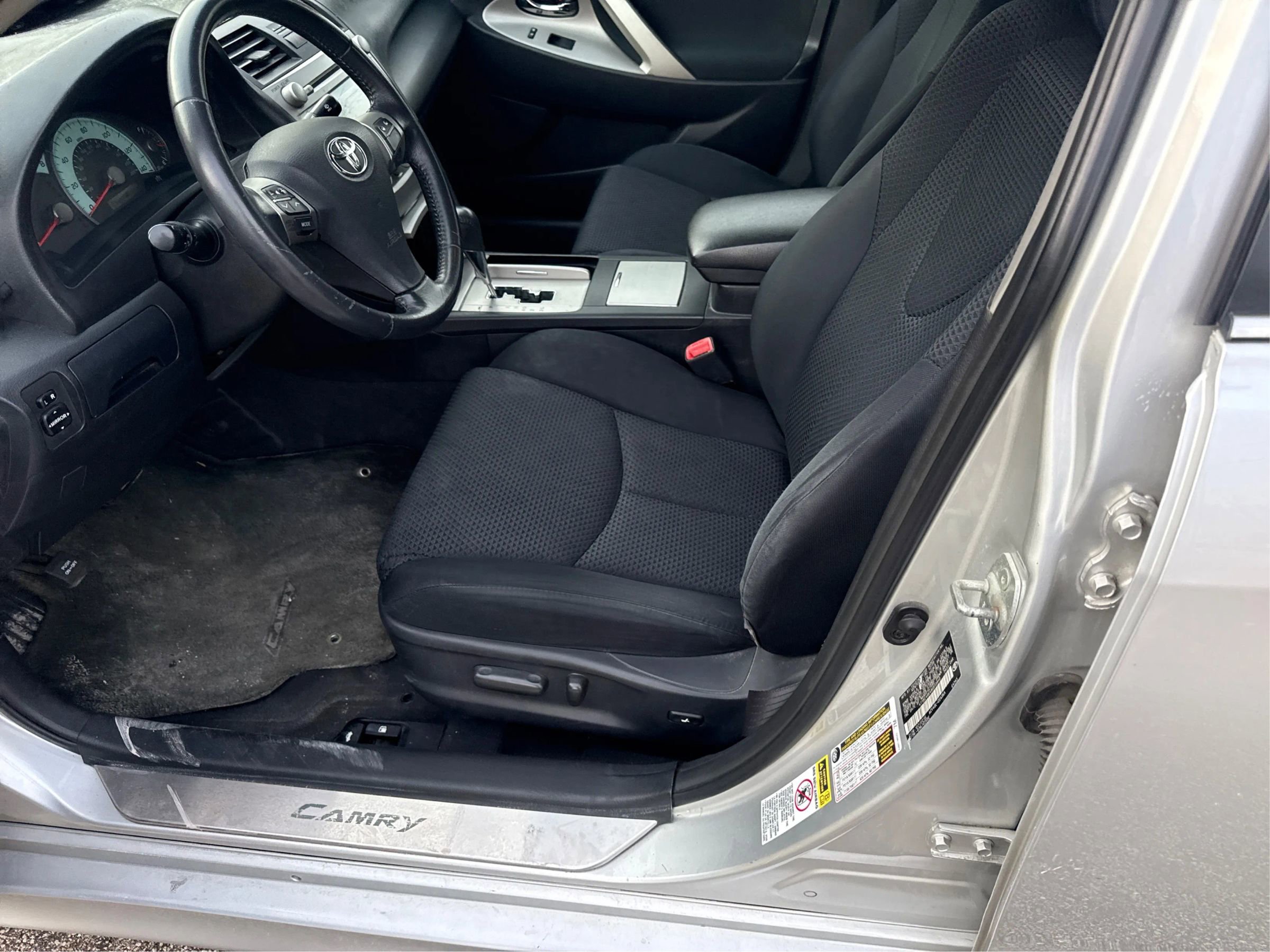 Used 2009 Toyota Camry SE FWD image 10