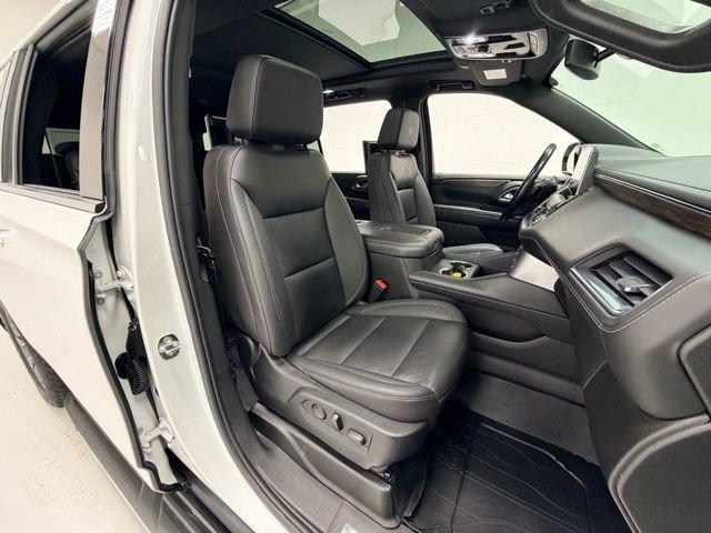 Used 2022 Chevrolet Suburban LT w/ LT Signature Package image 32