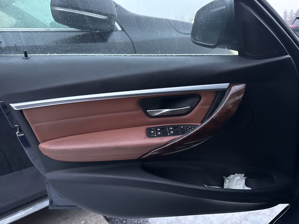 Used 2017 BMW 330i xDrive Sedan image 9
