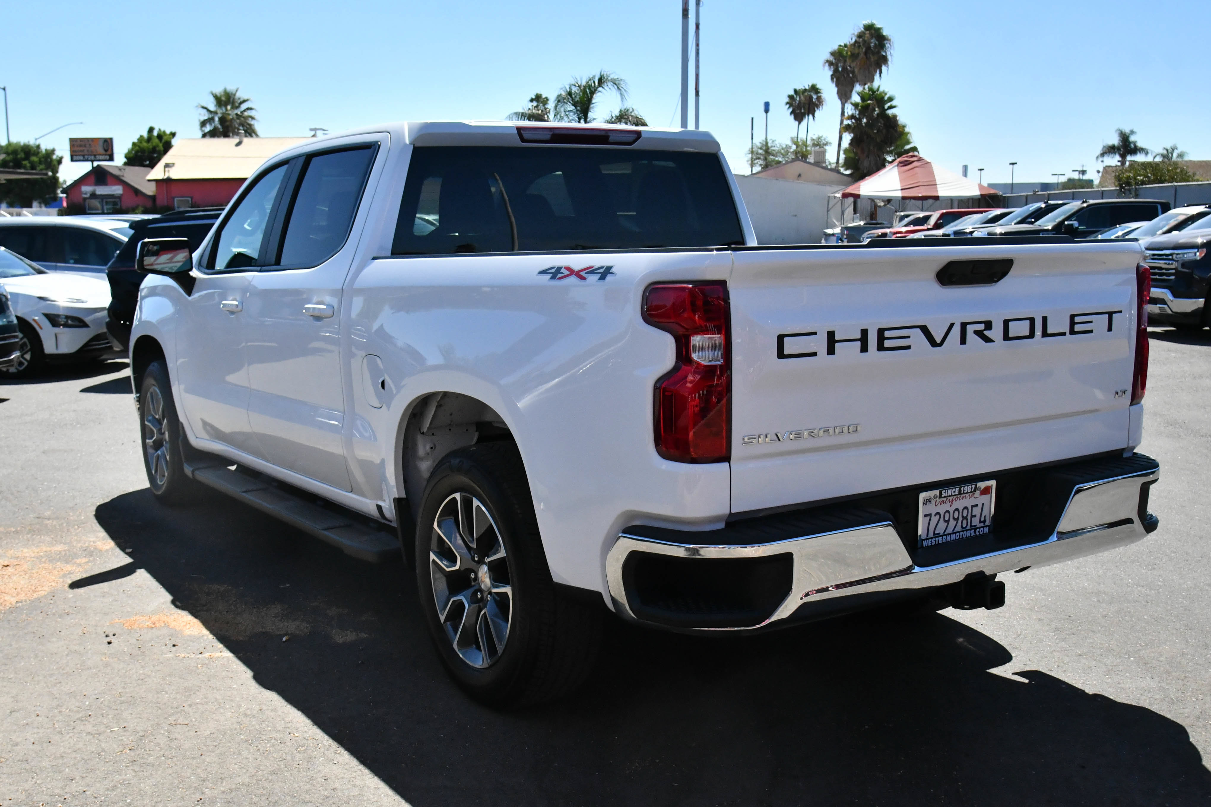 Used 2025 Chevrolet Silverado 1500 LT w/ LPO, Dark Essentials Package AWD/4WD image 6