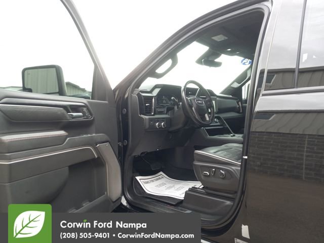 Used 2024 GMC Sierra 2500 AT4X image 9