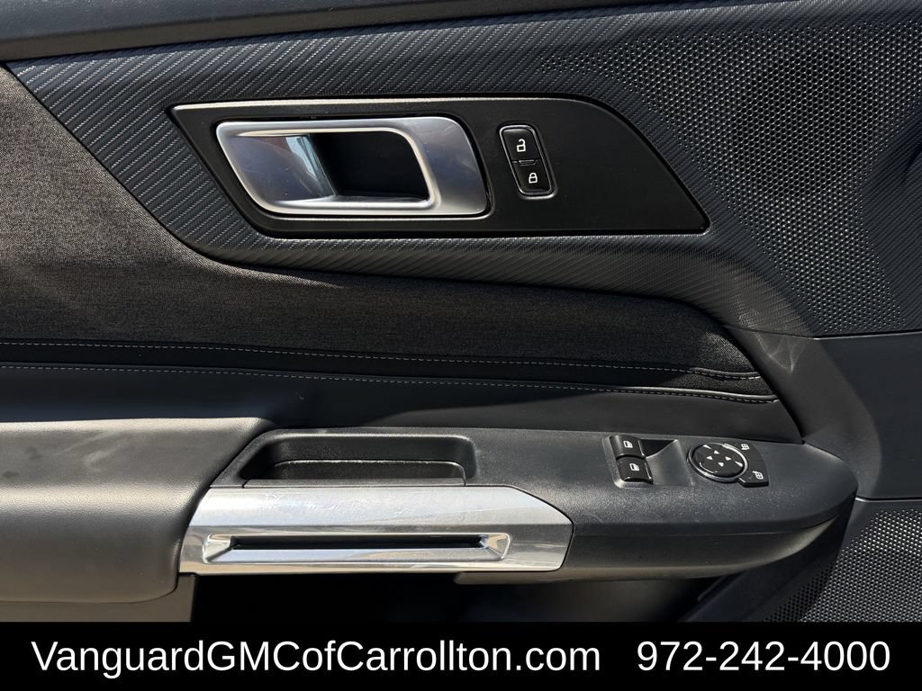 Used 2024 Ford Mustang Coupe RWD image 25