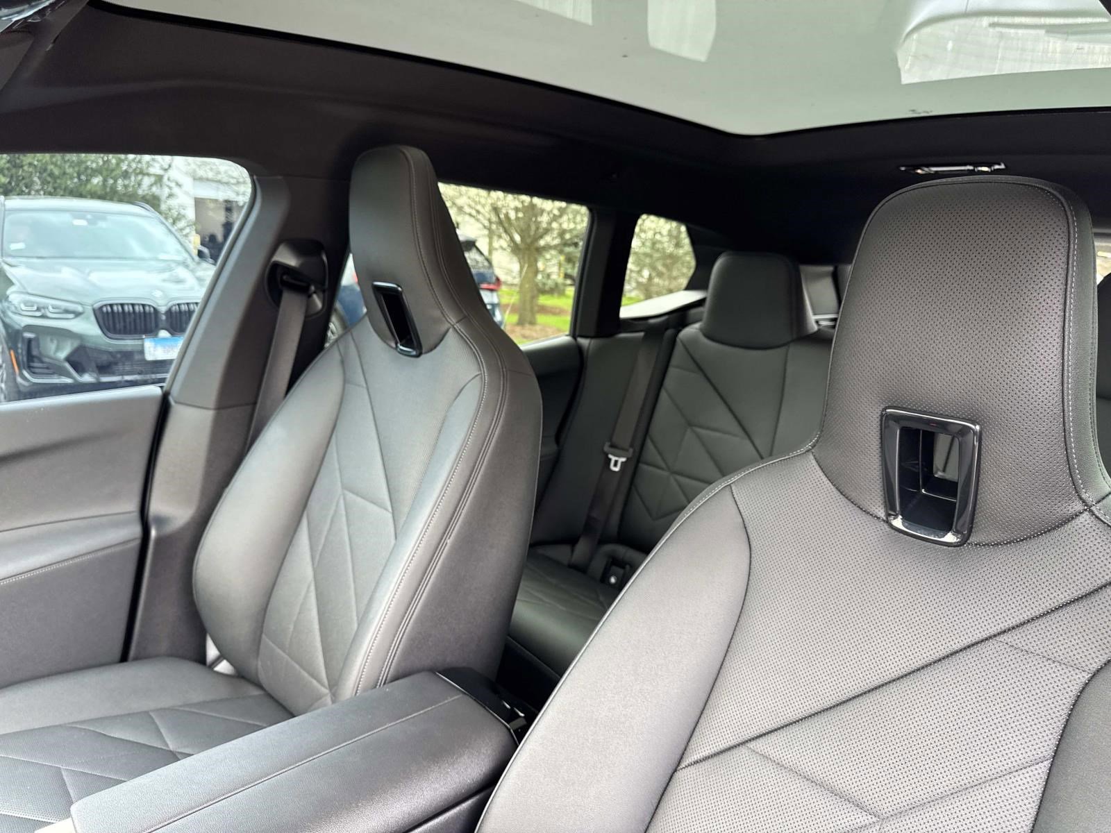 Certified 2022 BMW iX xDrive50 w/ Premium Package image 31