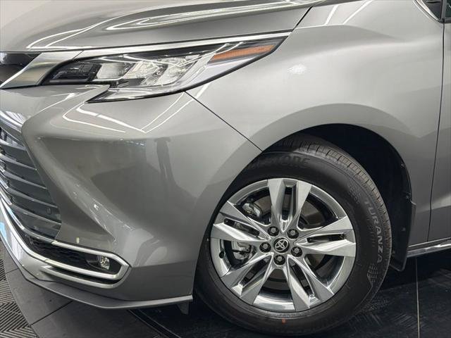 Certified 2026 Toyota Sienna Limited FWD image 5