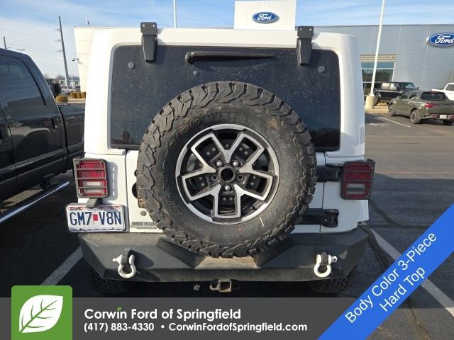 Used 2017 Jeep Wrangler Unlimited Sahara w/ Connectivity Group image 4