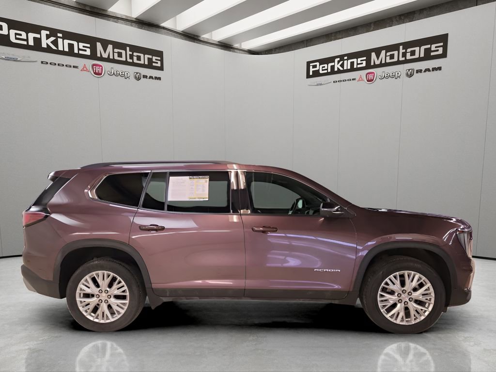 Used 2024 GMC Acadia Elevation image 6