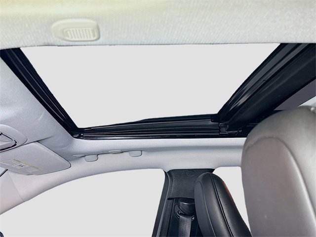 Used 2022 Jeep Cherokee Limited image 32