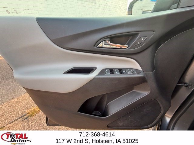 Used 2022 Chevrolet Equinox LS AWD/4WD image 15