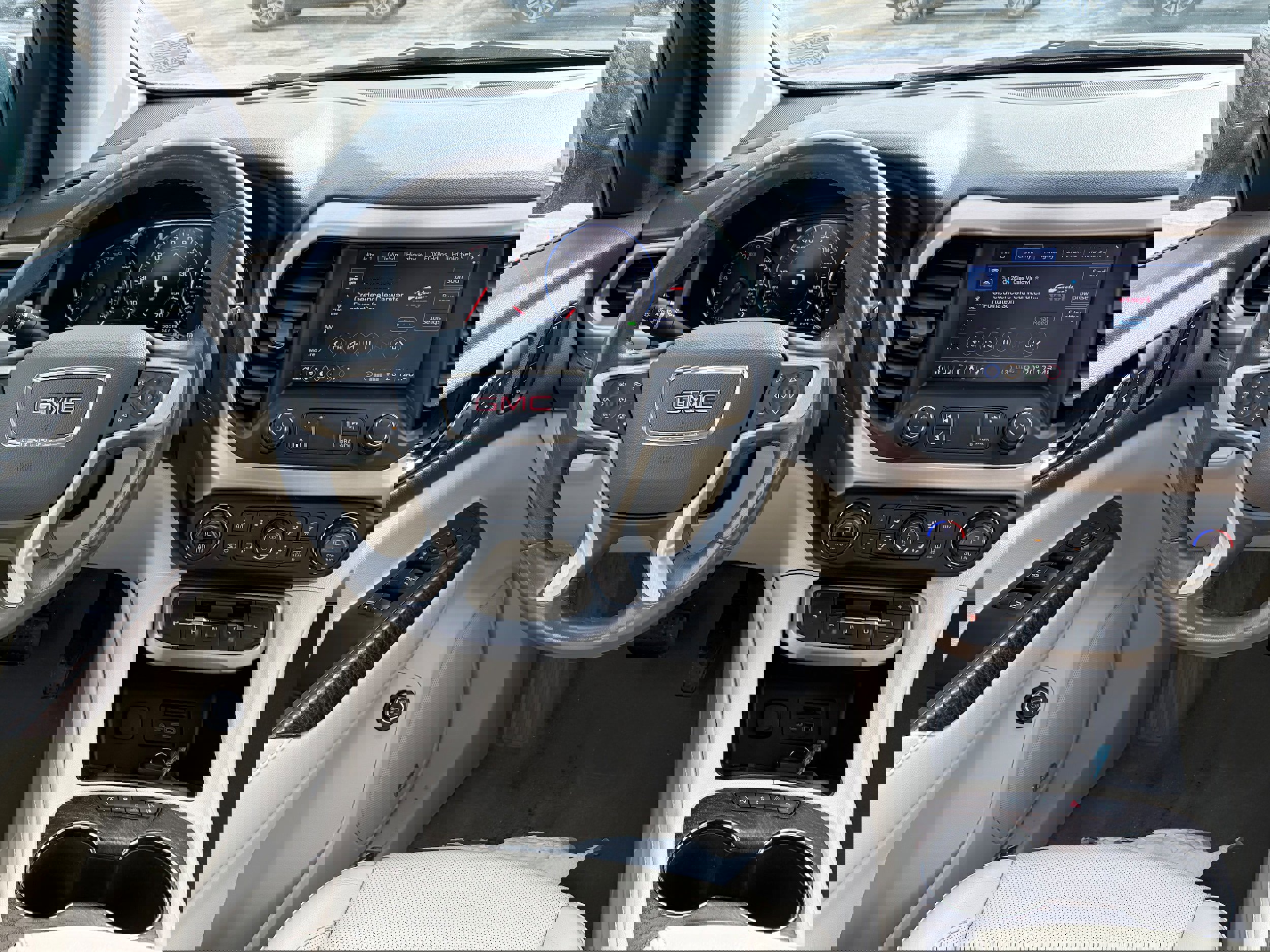 Used 2020 GMC Acadia Denali w/ Trailering Package image 5