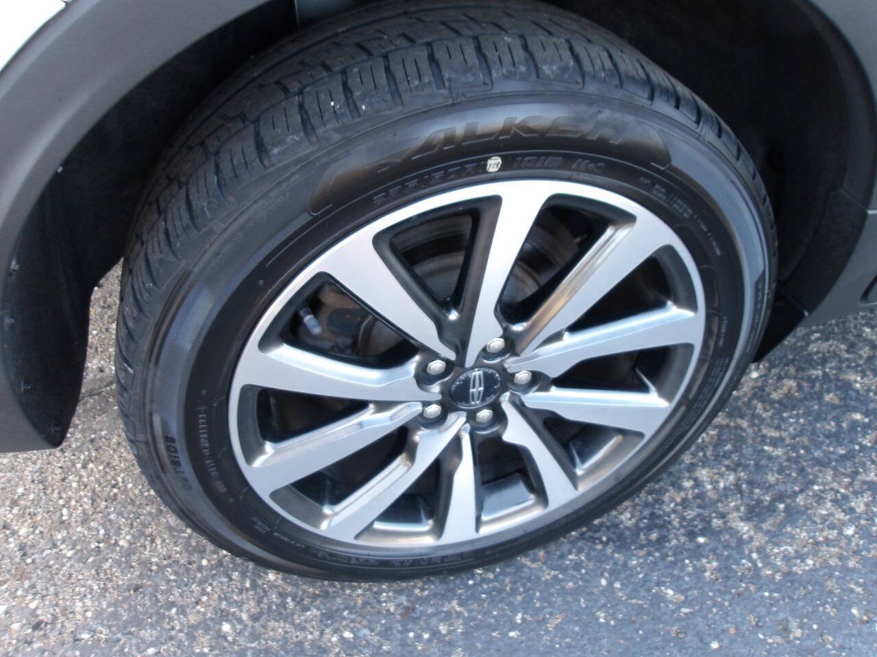 Used 2019 Lincoln MKC Reserve w/ MKC Climate Package FWD image 40