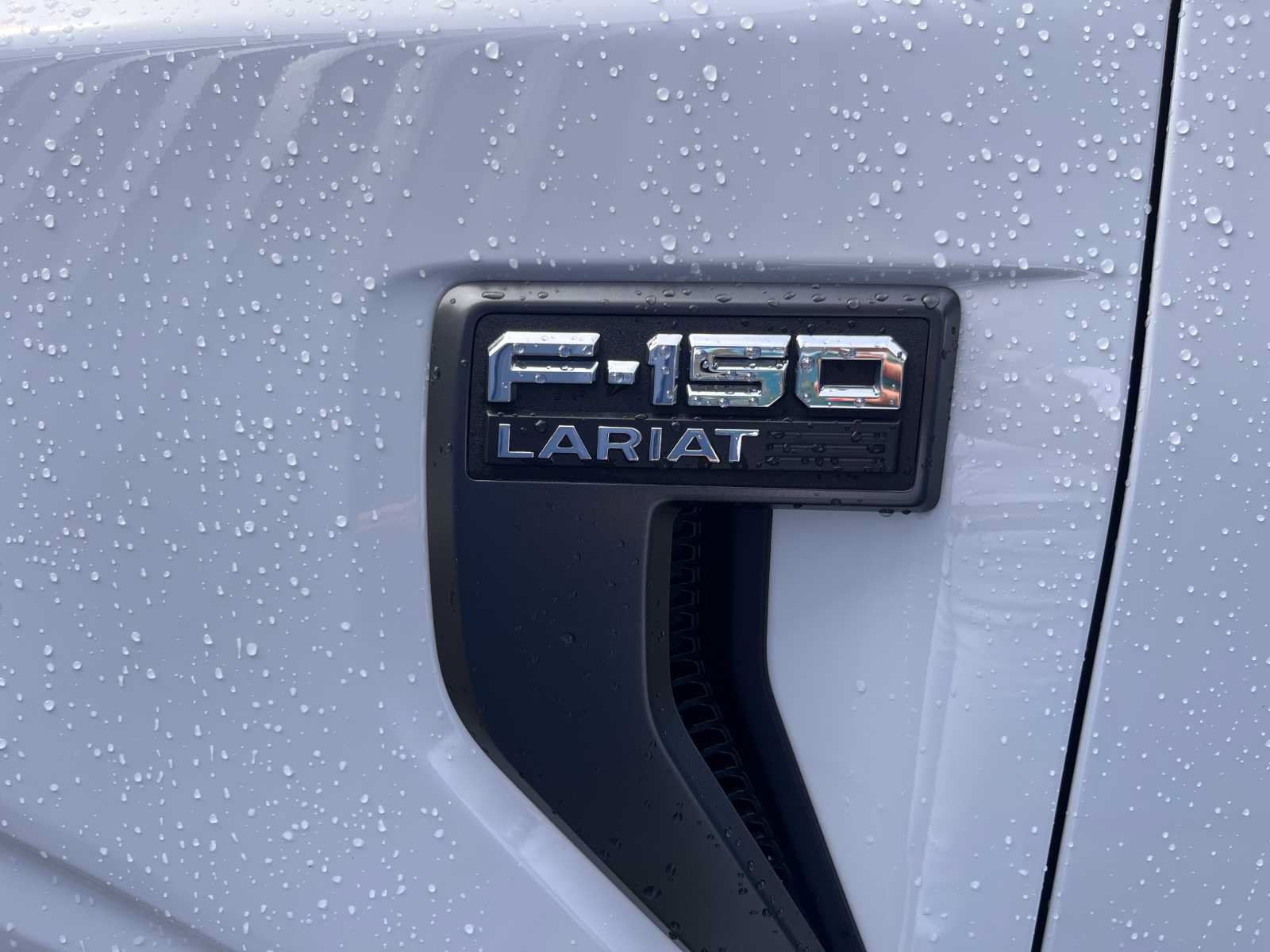 Used 2022 Ford F150 Lariat w/ Equipment Group 502A High AWD/4WD image 9