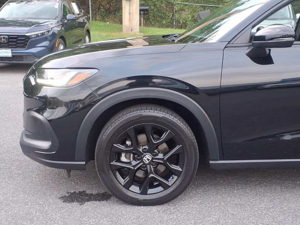 Used 2025 Honda HR-V Sport image 7