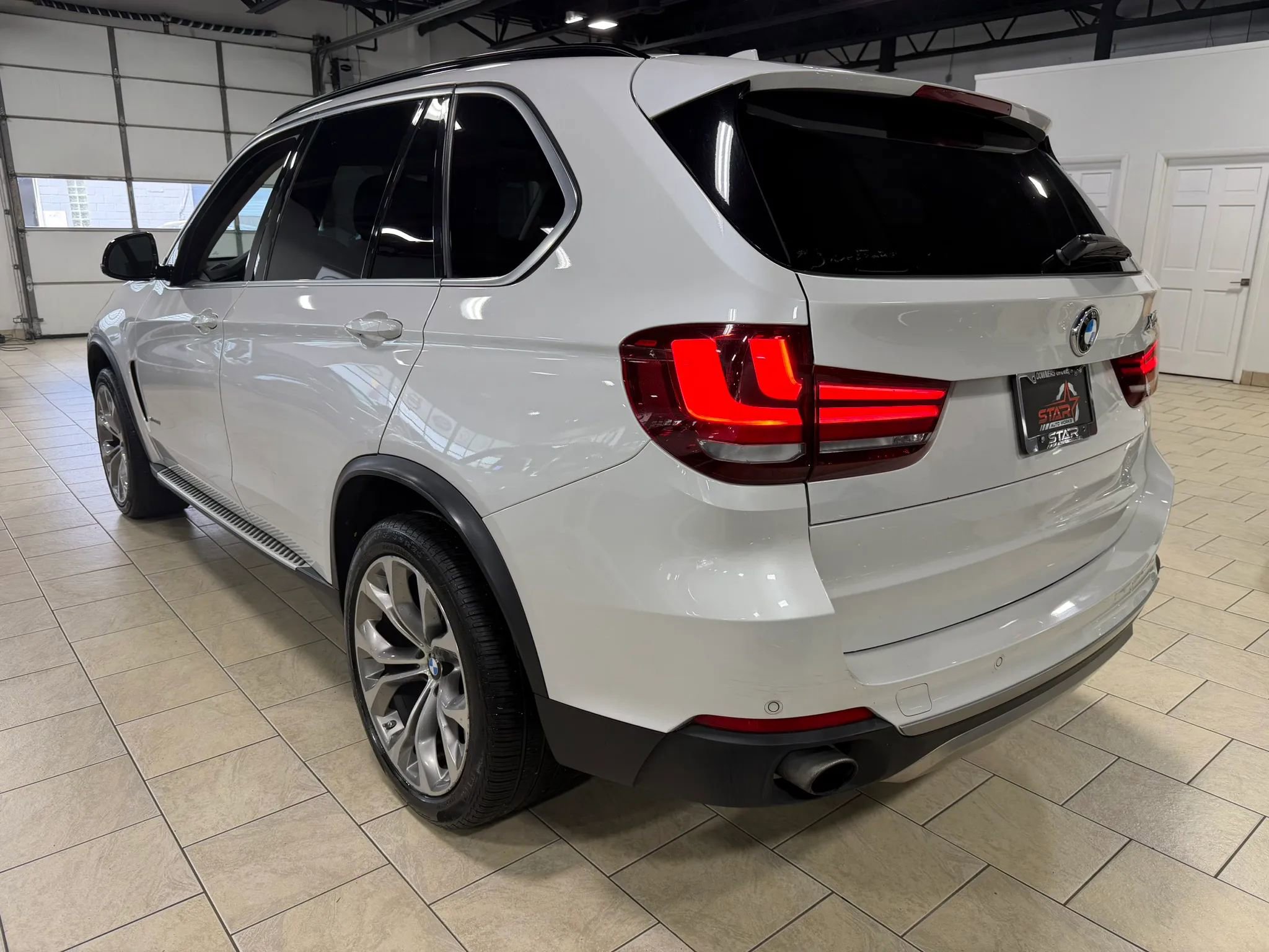 Used 2016 BMW X5 xDrive35i AWD/4WD image 4