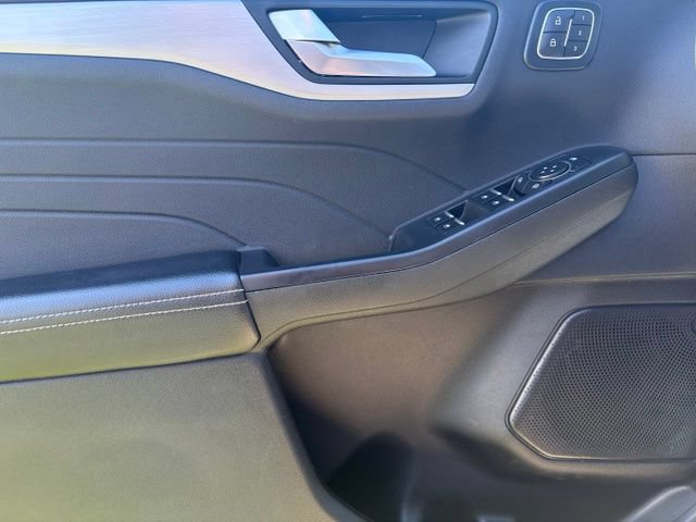Used 2024 Ford Escape Platinum AWD/4WD image 21