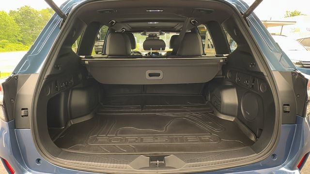 Used 2025 Subaru Forester Limited AWD/4WD image 16