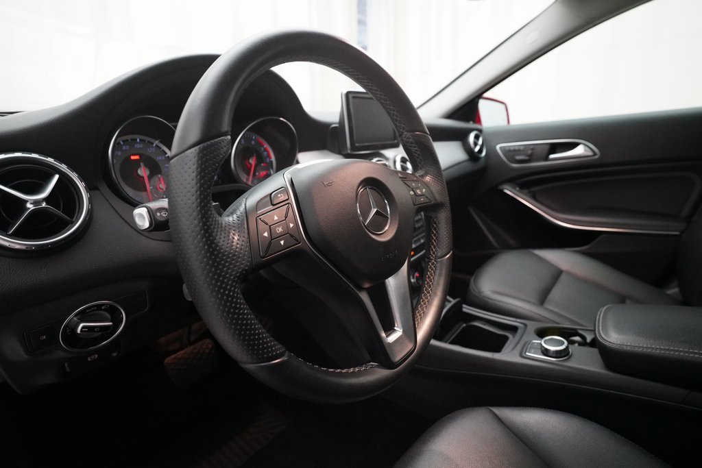 Used 2015 Mercedes-Benz GLA 250 4MATIC image 8
