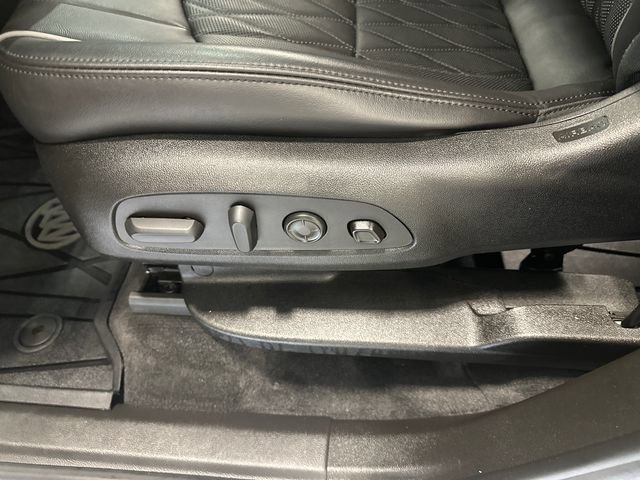 Used 2022 Buick Enclave Avenir w/ Trailering Package, 5000 lbs. AWD/4WD image 24