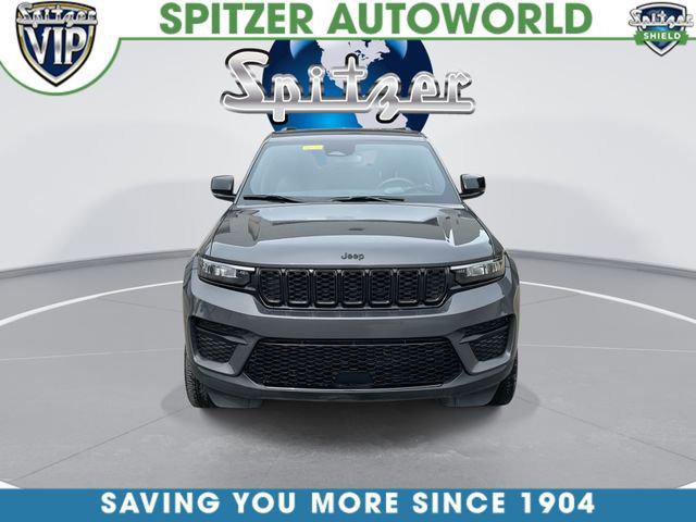 Certified 2023 Jeep Grand Cherokee Altitude image 3