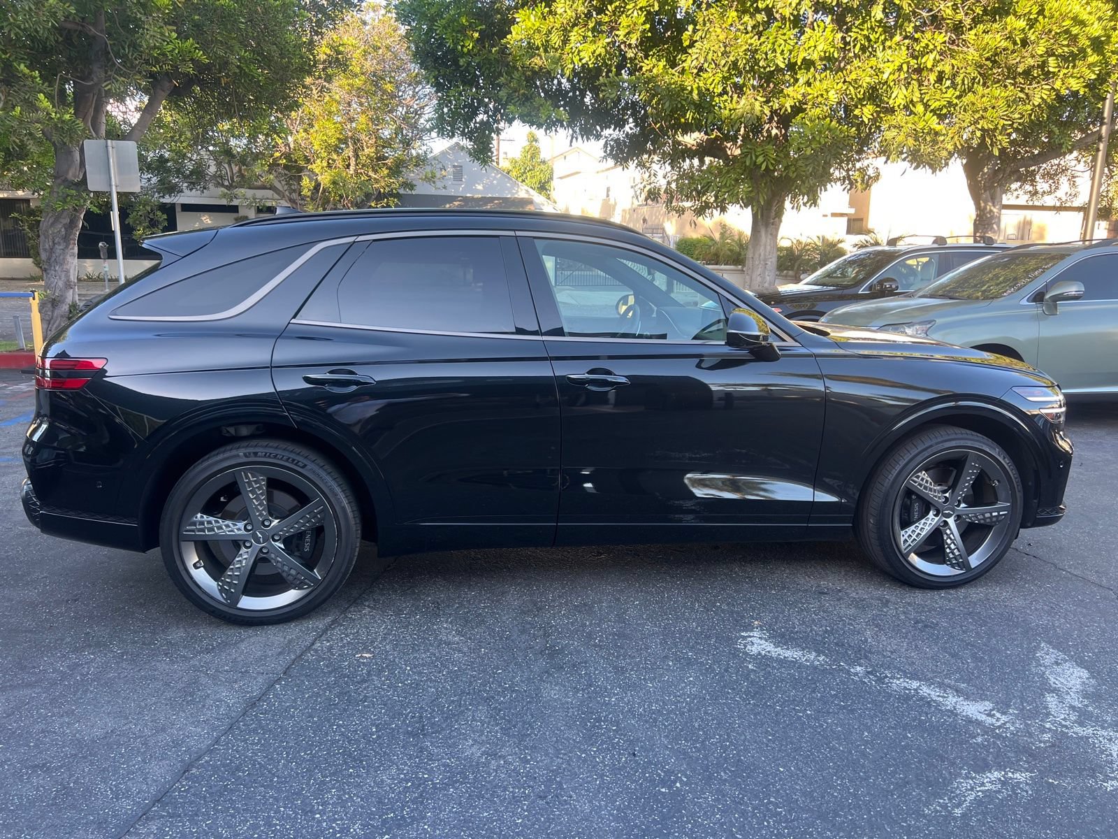 Used 2023 Genesis GV70 2.5T w/ Sport Prestige Package AWD/4WD image 6