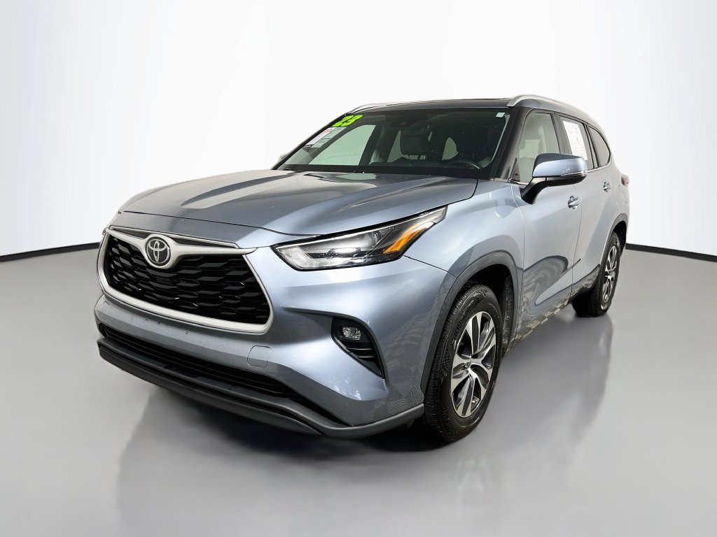 Used 2023 Toyota Highlander XLE FWD image 7