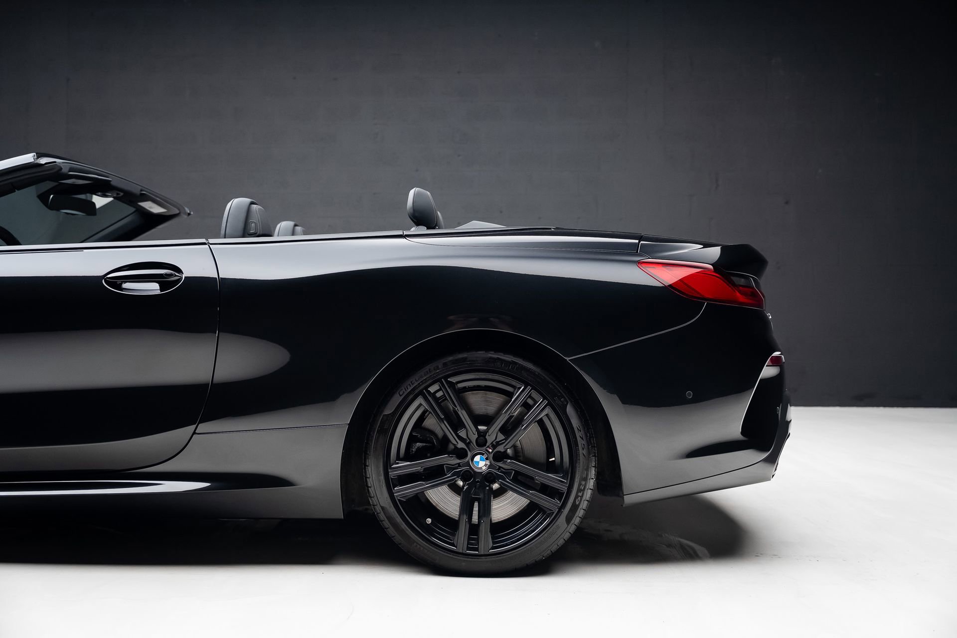 Used 2023 BMW M850i xDrive Convertible w/ M Sport Professional Package image 22