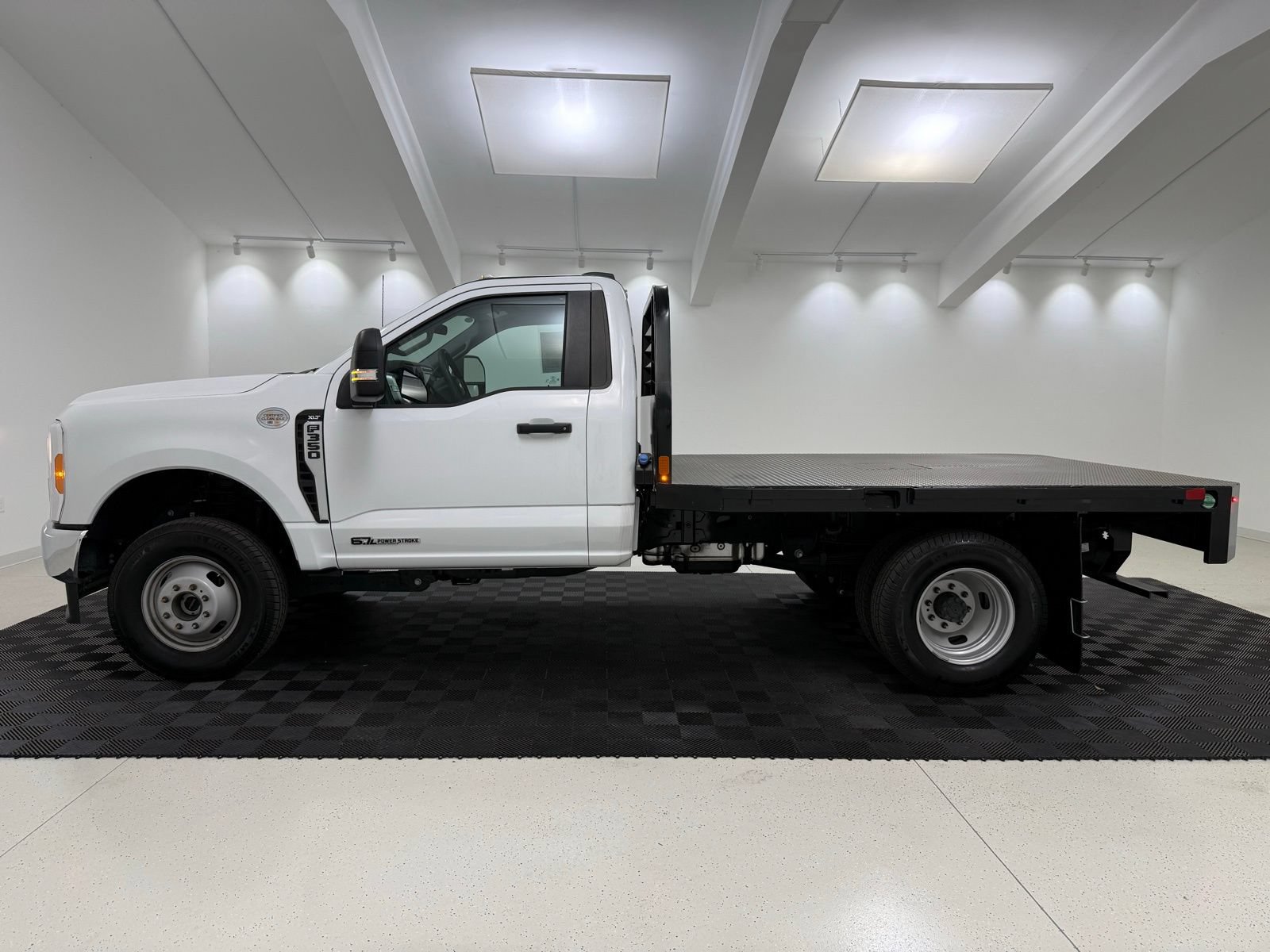 Used 2023 Ford F350 XLT w/ Snow Plow Prep Package AWD/4WD image 4