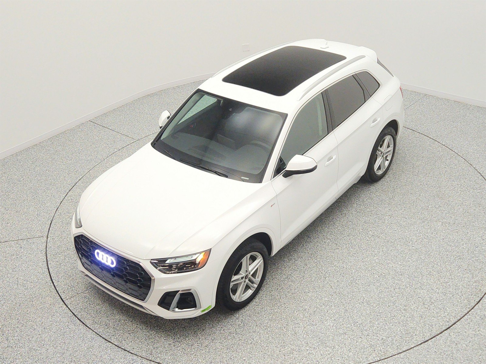 Used 2023 Audi Q5 e Premium Plus w/ Premium Plus Package AWD/4WD image 22