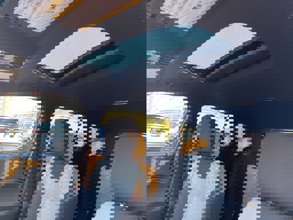 New 2026 Chevrolet Trax RS w/ Sunroof Package image 25