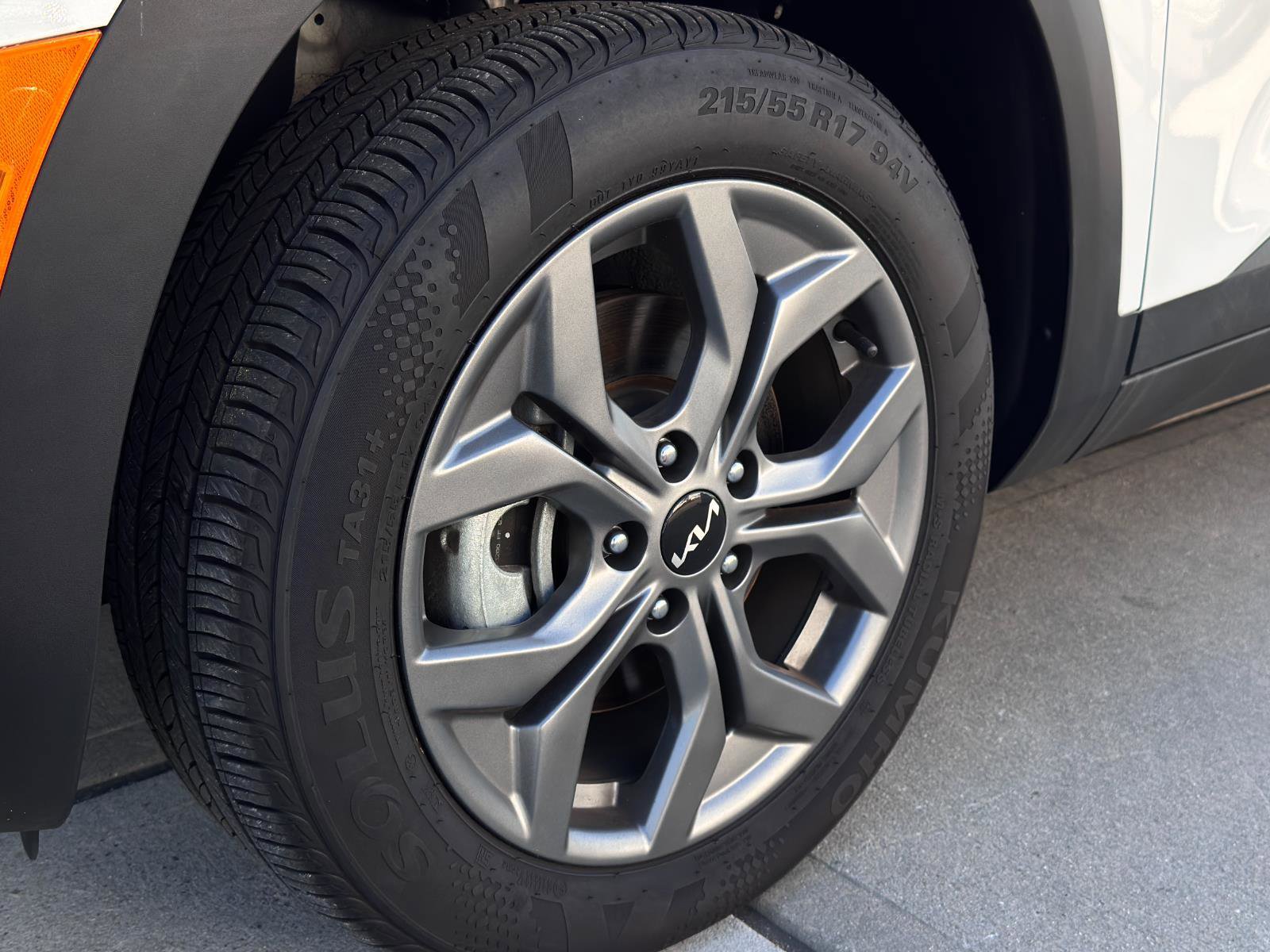 Used 2024 Kia Seltos LX image 12