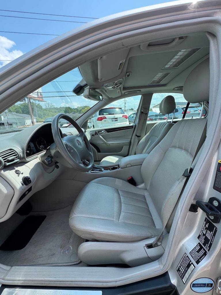 Used 2005 Mercedes-Benz C 320 Sedan image 13